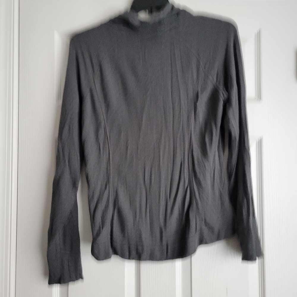 Yogalicious Long Sleeve Top - Picture 5 of 10